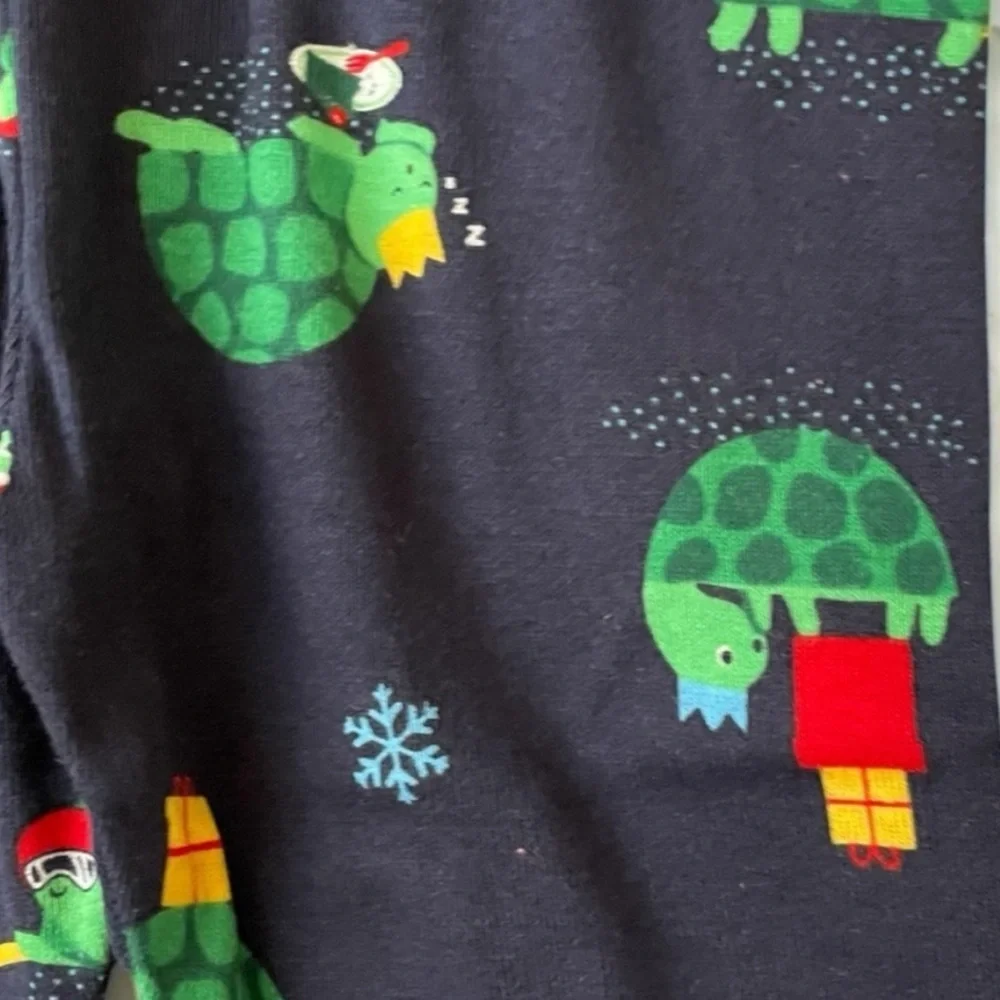 ⭐️2T Carter's Little Boys' Christmas 2-Piece Snug Fit Cotton PJs ⭐️